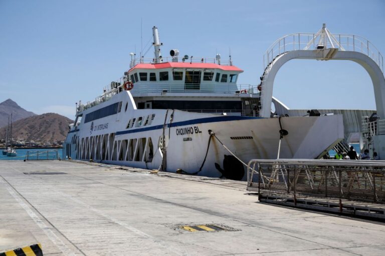 Agitação marítima leva à suspensão de viagens interilhas em Cabo Verde