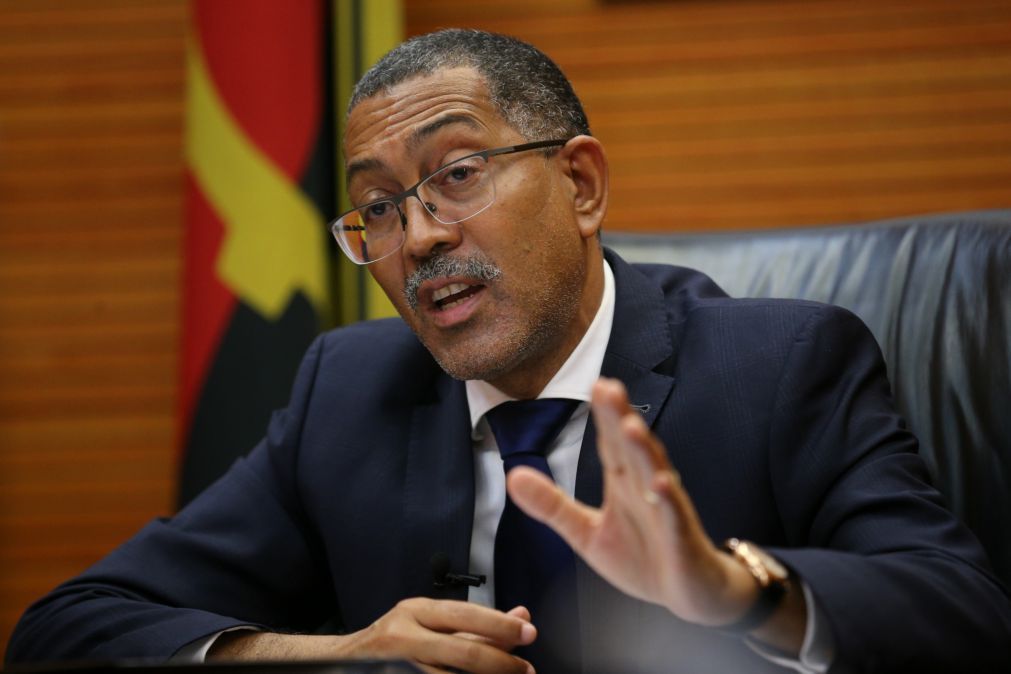Angola prevê acrescentar 75 mil barris diários à produção com FPSO Kaminho