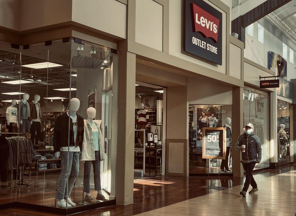 Lucro da Levi Strauss sobe 30,2% no 1.º trimestre fiscal para 152 ME