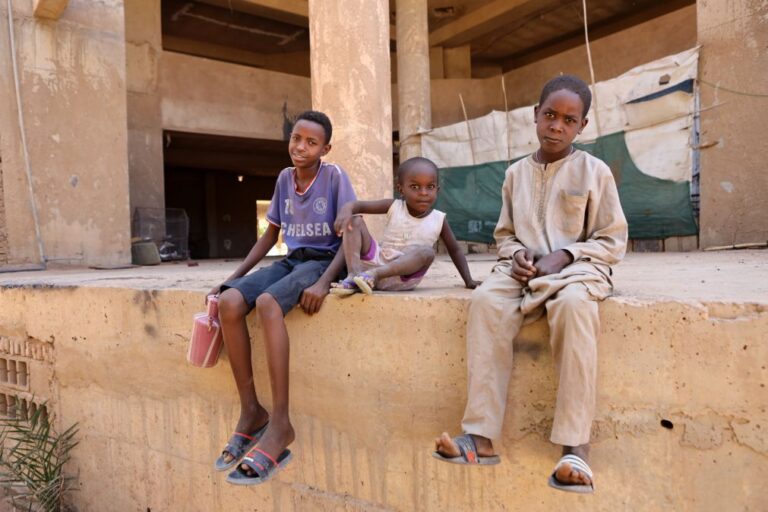 ONU alerta para recrutamento de crianças por ambas as partes no conflito sudanês