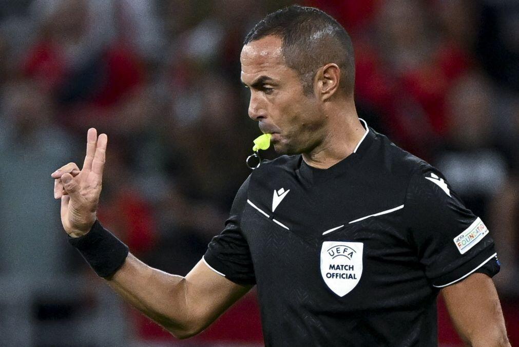LE: Italiano Marco Guida arbitra receção do FC Porto ao Nottingham Forest