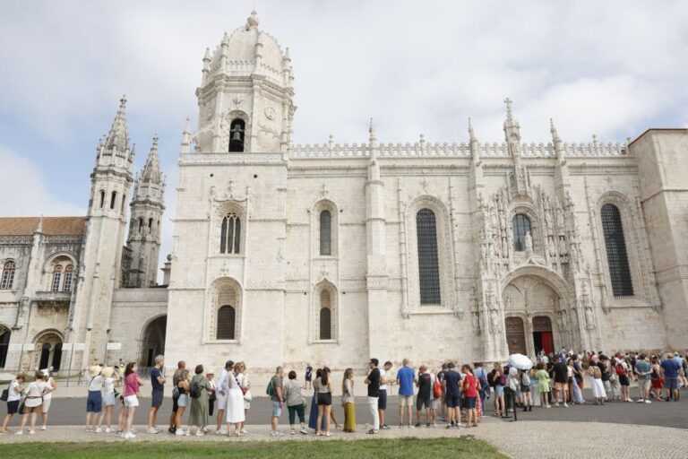 Governo português antecipa chegada recorde de turistas brasileiros em 2026