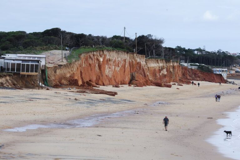 Governo tem 174 ME para intervir no litoral até 2027 - ministra