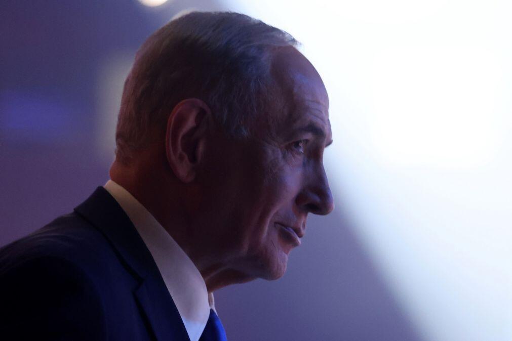 Turquia acusa Netanyahu de sabotar negociações de paz para evitar julgamento por corrupção