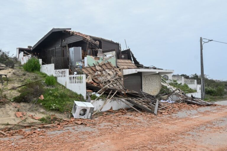 Entregues cerca de 35.900 pedidos de apoio para reconstruir habitações - Governo