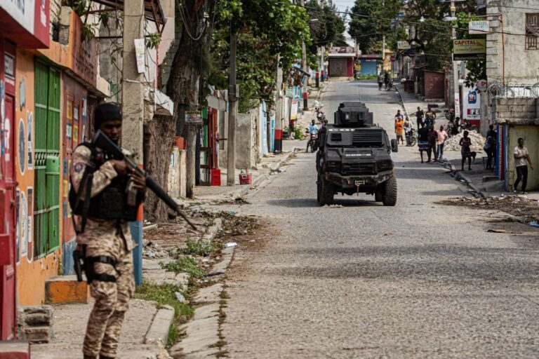 Chade envia primeiros polícias para nova força anti-crime organizado no Haiti