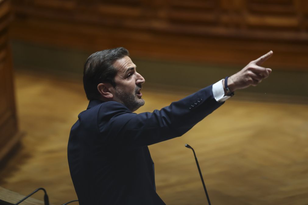 Hugo Soares diz que PS e Chega “casaram mesmo” nas alterações ao subsídio de mobilidade