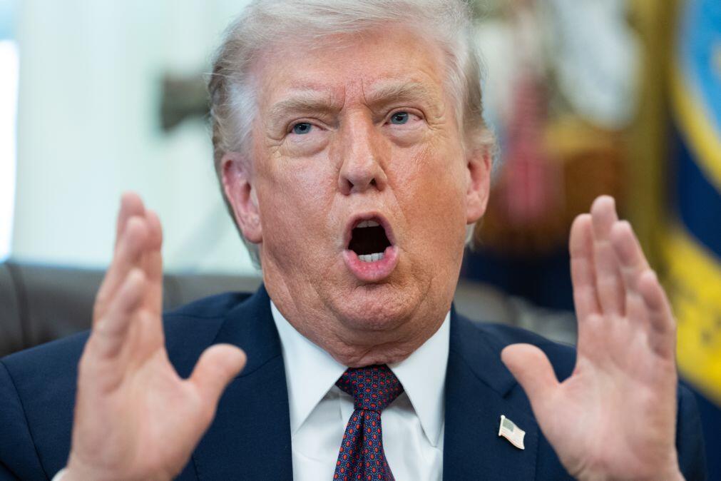 Trump critica aliados europeus por não ajudarem a reparar danos da guerra