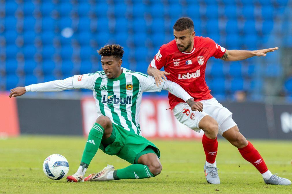 Rio Ave volta aos triunfos impondo-se por 2-0 na visita ao Santa Clara