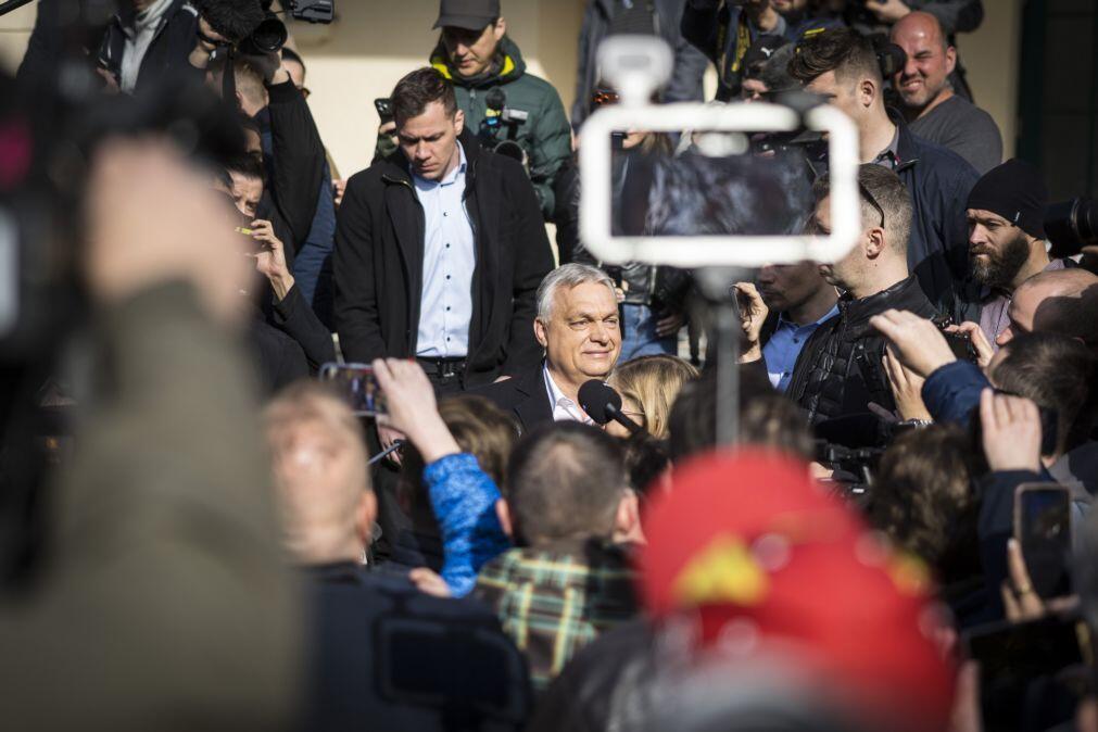 Empresários próximos de Orbán enviam fortunas para o estrangeiros – imprensa húngara