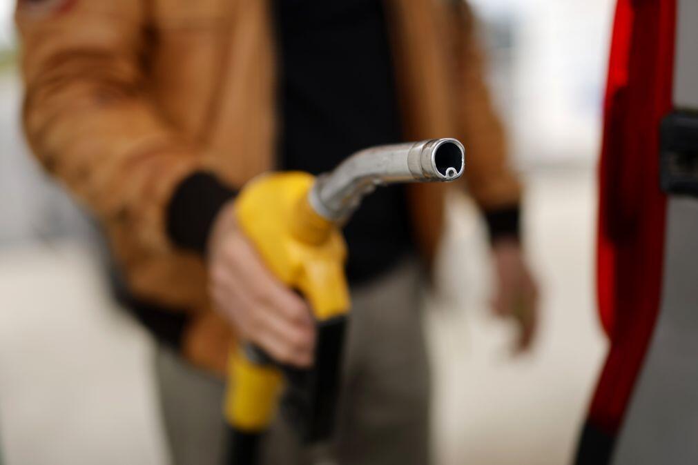 Irão: Brent sobe 2,5% para perto de 98 dólares com incerteza sobre negociações