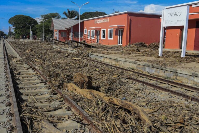 LAR assegura transporte de carga por via ferroviária e rodoviária no Corredor do Lobito