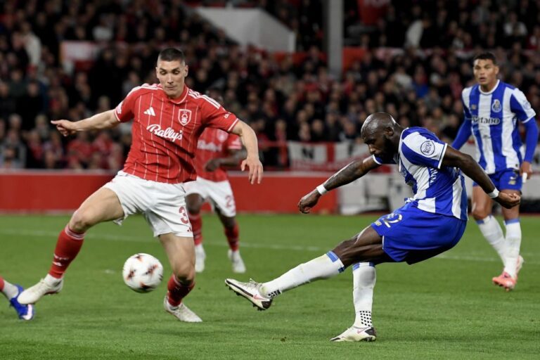FC Porto perde em Nottingham e falha meias-finais da Liga Europa