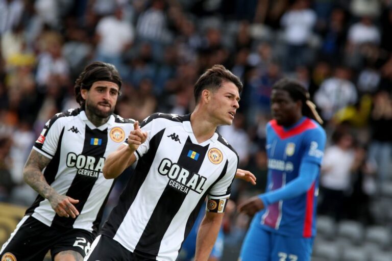 Nacional vence Alverca e 'empurra' AVS para a II Liga