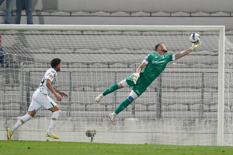 Moreirense vence Estoril Praia e sobe ao sétimo lugar