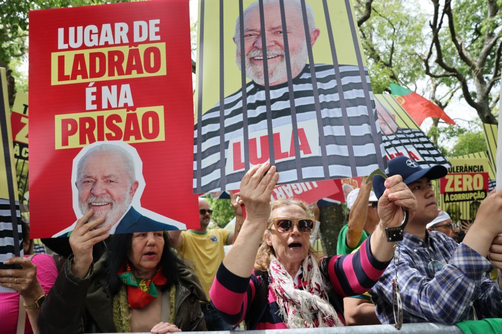 Concentrações de apoio e contra Lula da Silva em frente ao Palácio de Belém