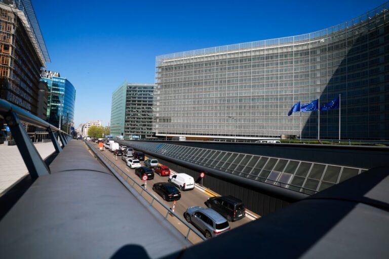 Bruxelas recua nas recomendações para reduzir consumo de energia
