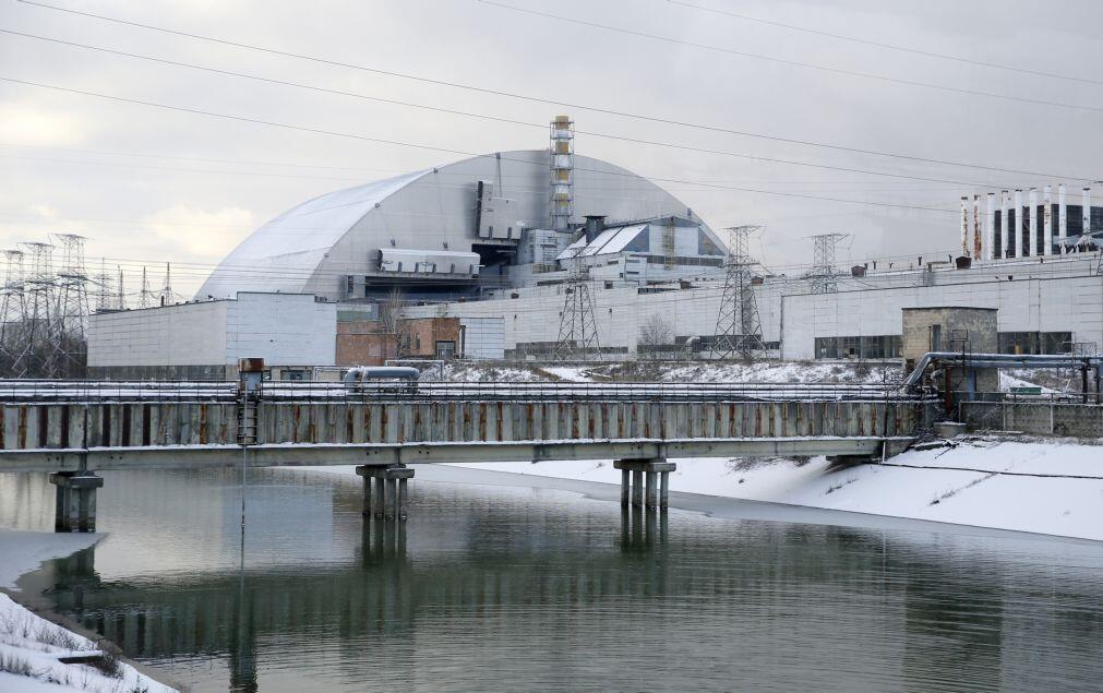 UE exige que Rússia “cesse imediatamente” ataques contra instalações nucleares