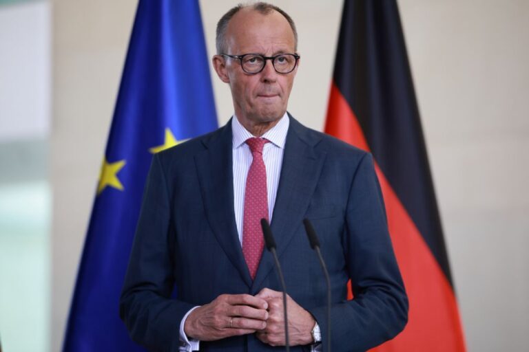 NATO: Merz defende 