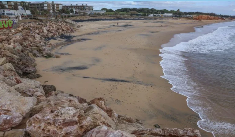 Costa portuguesa em alerta: Bandeira Azul abre exceção perante recuo drástico dos areais