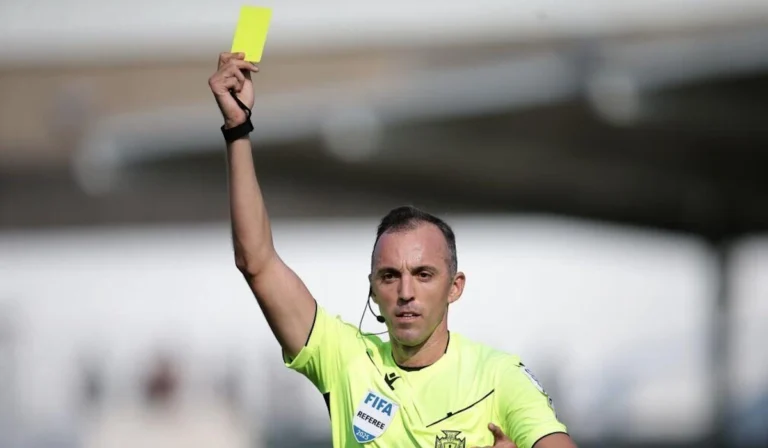 João Pinheiro sob vigilância: A arbitragem no Sporting Benfica de 19 de abril