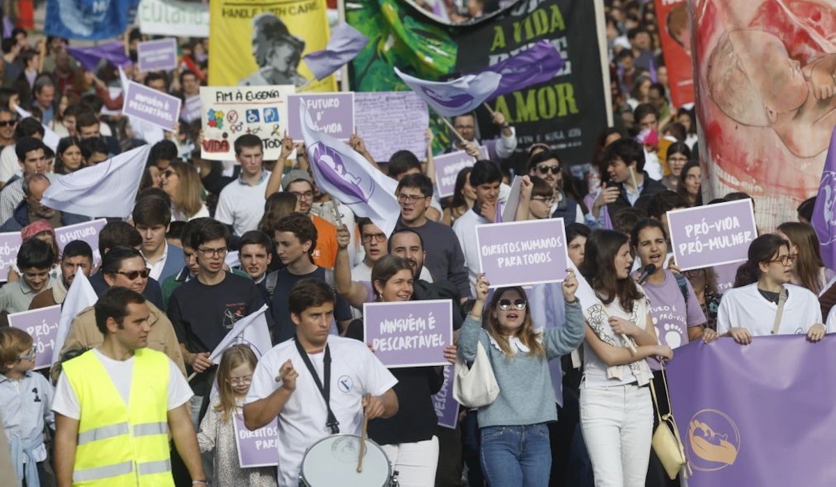 Detido homem que atirou cocktail molotov na Marcha pela Vida