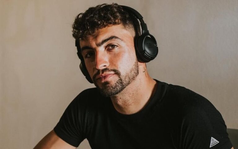 Secret Story A atitude que Tiago Blela tomou logo após a 'nega' de Eva Pais