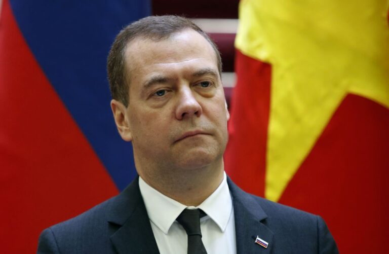 Medvedev avisa Europa de que 