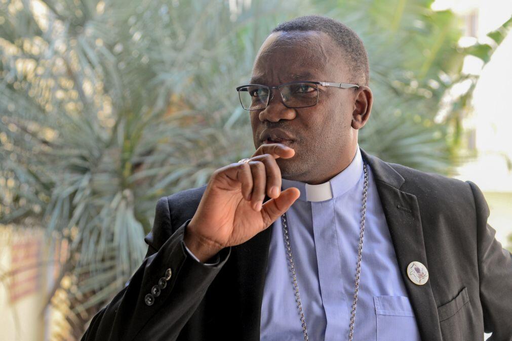 Moçambique/Ataques: Rebeldes destroem paróquia histórica e raptam civis em Ancuabe — bispo