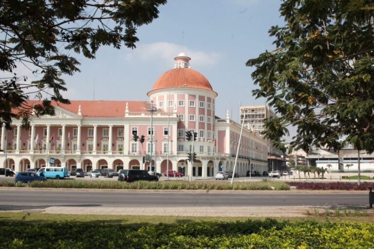 BNA revê em baixa inflação para 11,5% em Angola
