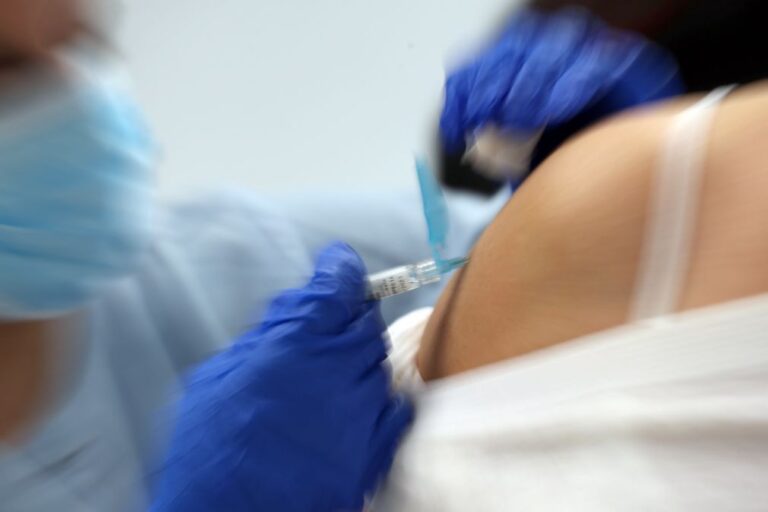 Desconfiança nas vacinas está a levar ao ressurgimento de doenças no mundo, alerta DGS
