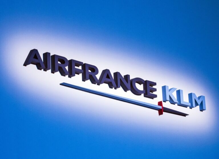Air France-KLM admite discutir mudança de nome do grupo mas garante que ainda não há decisão