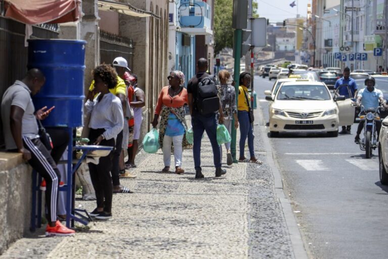 Crescimento da economia de Cabo Verde deverá abrandar para 4,7% - BAD