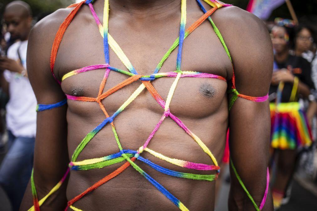Uso de leis coloniais anti-LGBT+ sob pretexto de “valores africanos” é paradoxal – ONG