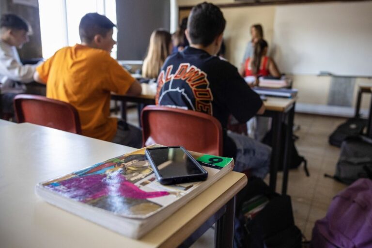 Parlamento aprova equivalência escolar no ensino básico e secundário entre Portugal e Brasil
