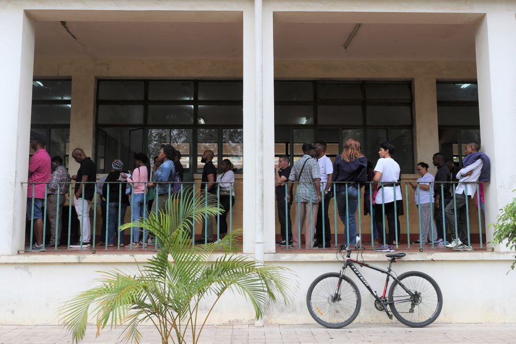 Moçambique quer serviços públicos na “palma da mão” para aproximar Estado às populações