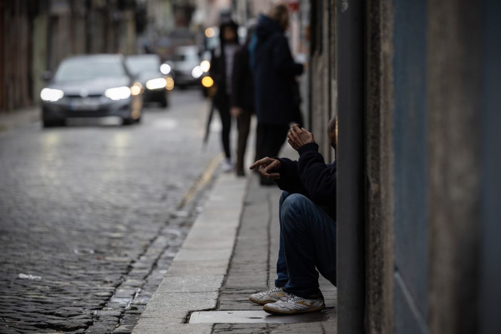 Porto vota adjudicar serviço de refeições para sem-abrigo por 798 mil euros por um ano