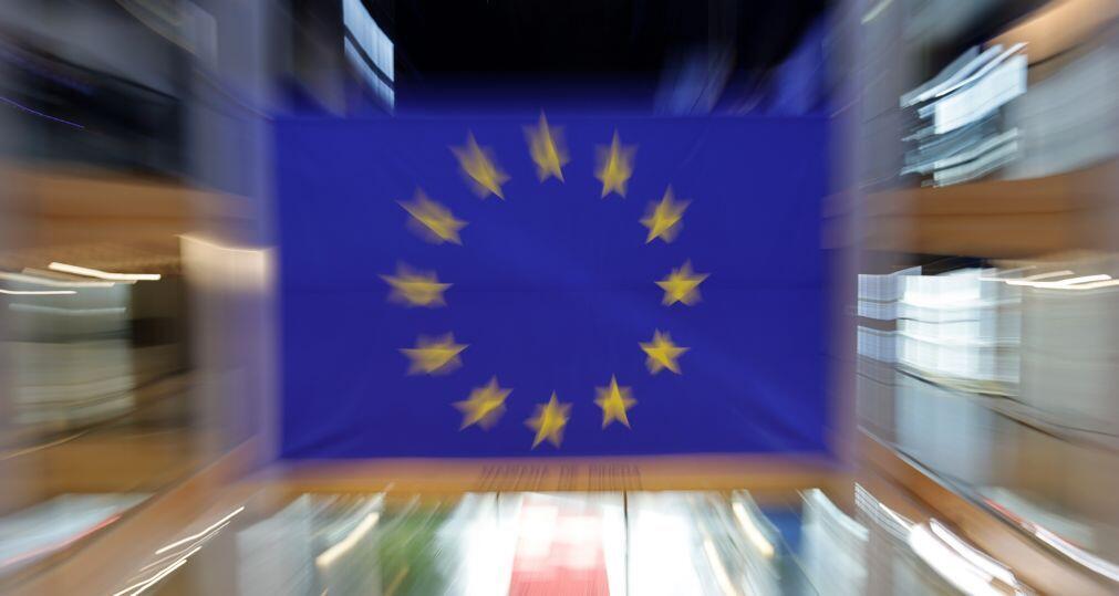 Eurodeputados pedem mais investimento público para resolver crise na habitação