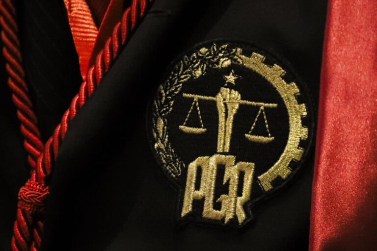 Higino Carneiro intimado a comparecer na PGR angolana