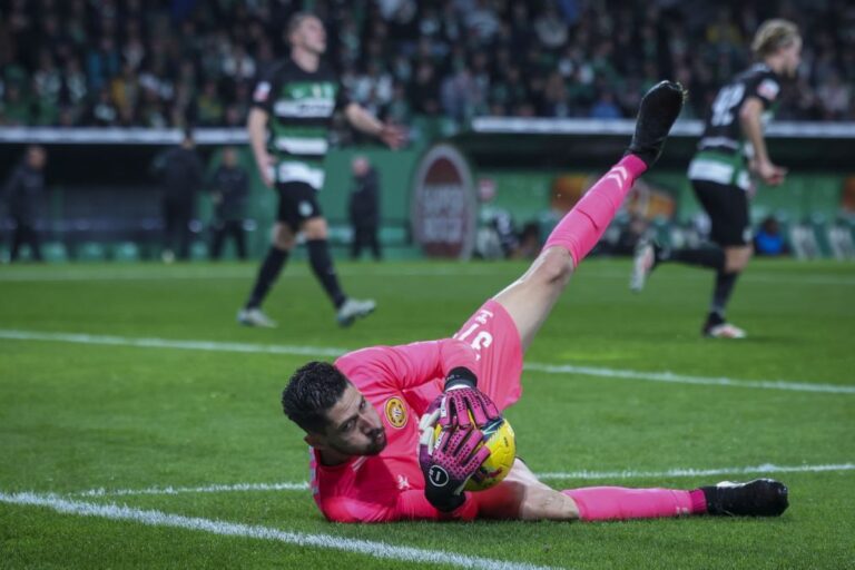 Guarda-redes Lucas França anuncia saída do Nacional ao fim de quatro épocas