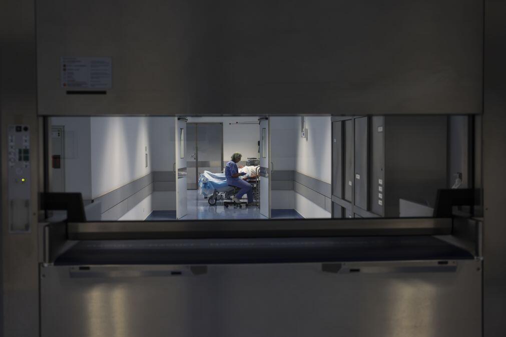 Cirurgias caem em hospitais protocolados com o SNS