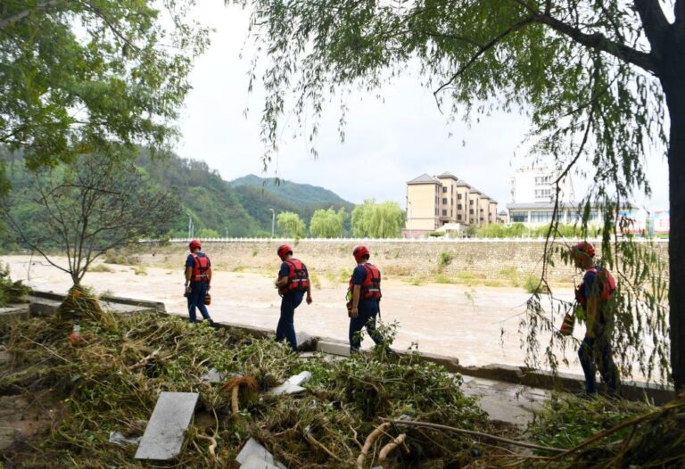 Chuvas intensas provocam pelo menos 3 mortos e 17 desaparecidos no centro da China