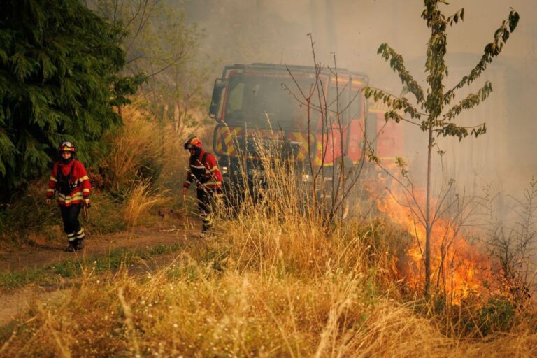 Dispositivo de Combate a Incêndios Rurais sem todos os helicópteros disponíveis