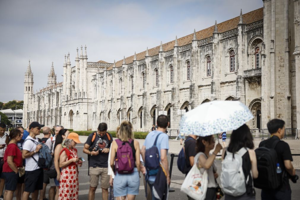 Proveitos totais do alojamento turístico sobem 5,5% para 1.000 ME até março – INE