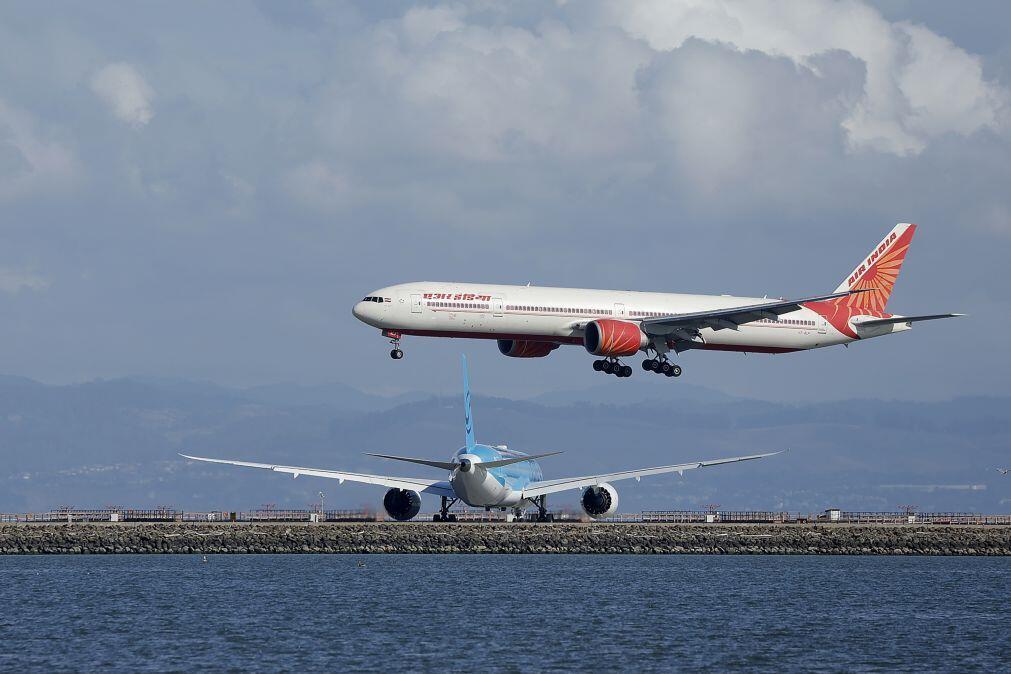 Air India suspende sete rotas internacionais devido à crise no combustível