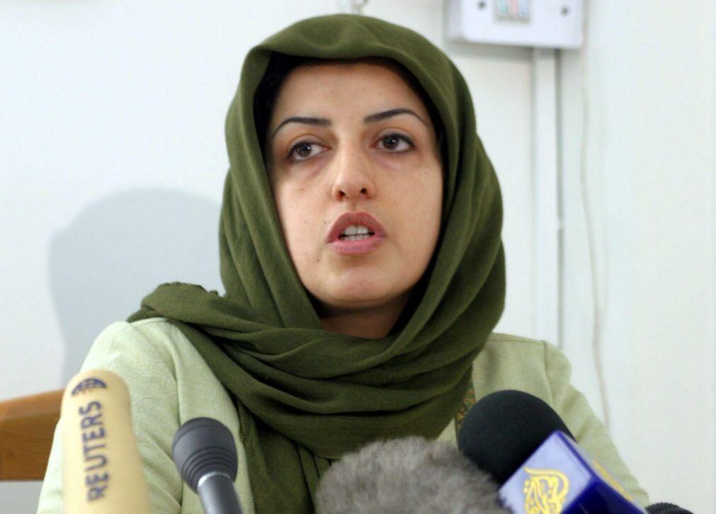 Nobel da Paz iraniana Narges Mohammadi hospitalizada com urgência