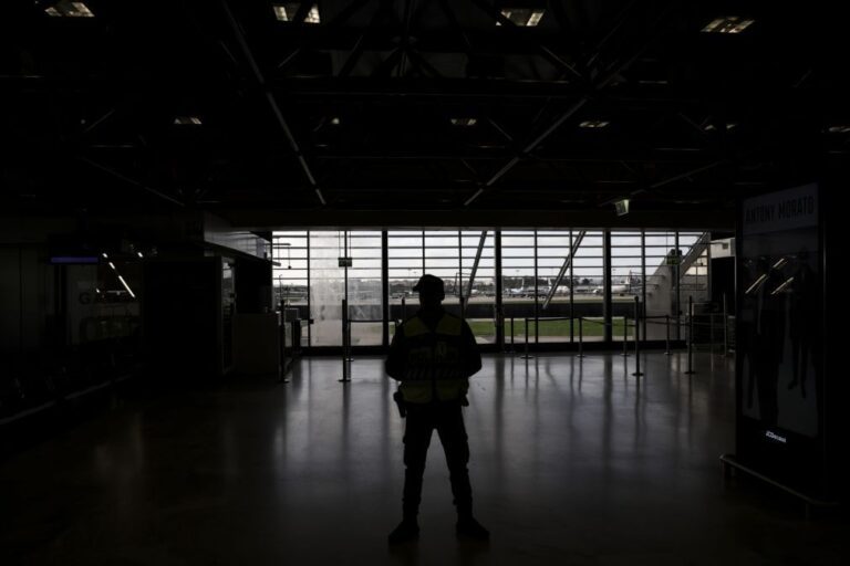 PSP reforça aeroportos portugueses com 360 polícias em julho