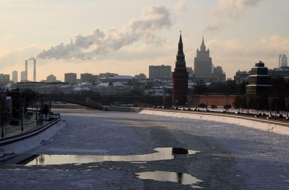 Drone atinge prédio residencial em Moscovo perto do Kremlin