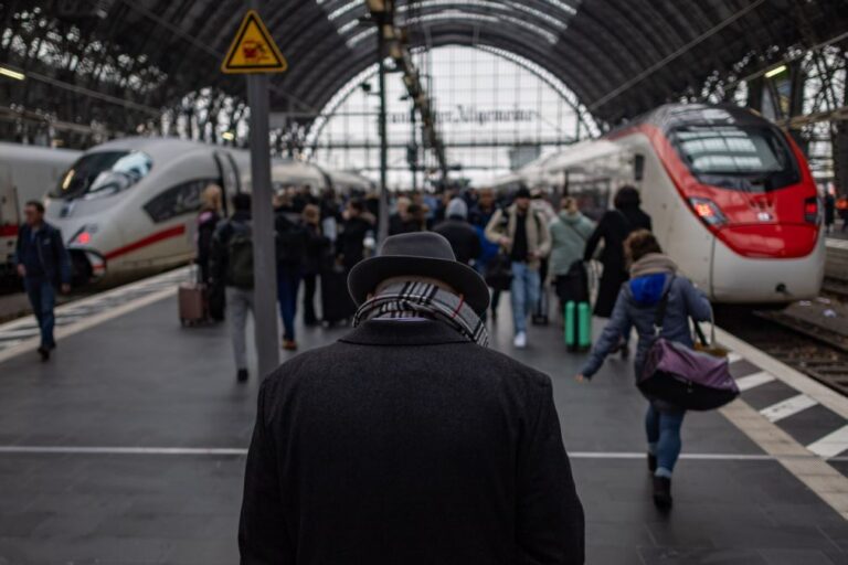 União Europeia regista 8.700 milhões de viagens de comboio em 2024