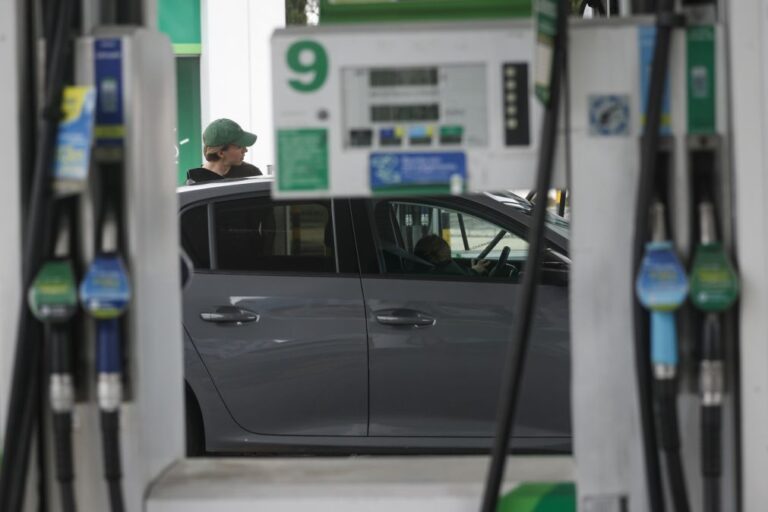 Governo reduz desconto no ISP para o gasóleo e sobe na gasolina